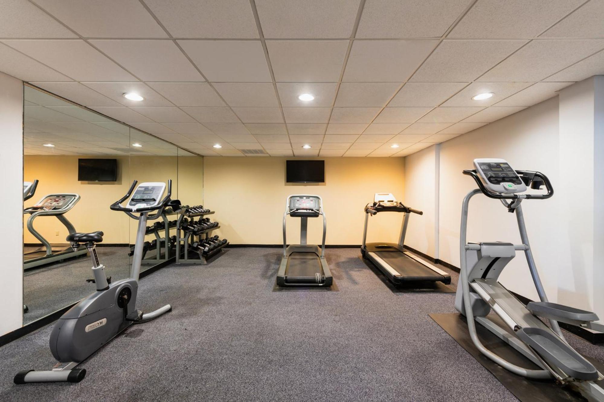 Holiday Inn South Plainfield-Piscataway By Ihg Dış mekan fotoğraf